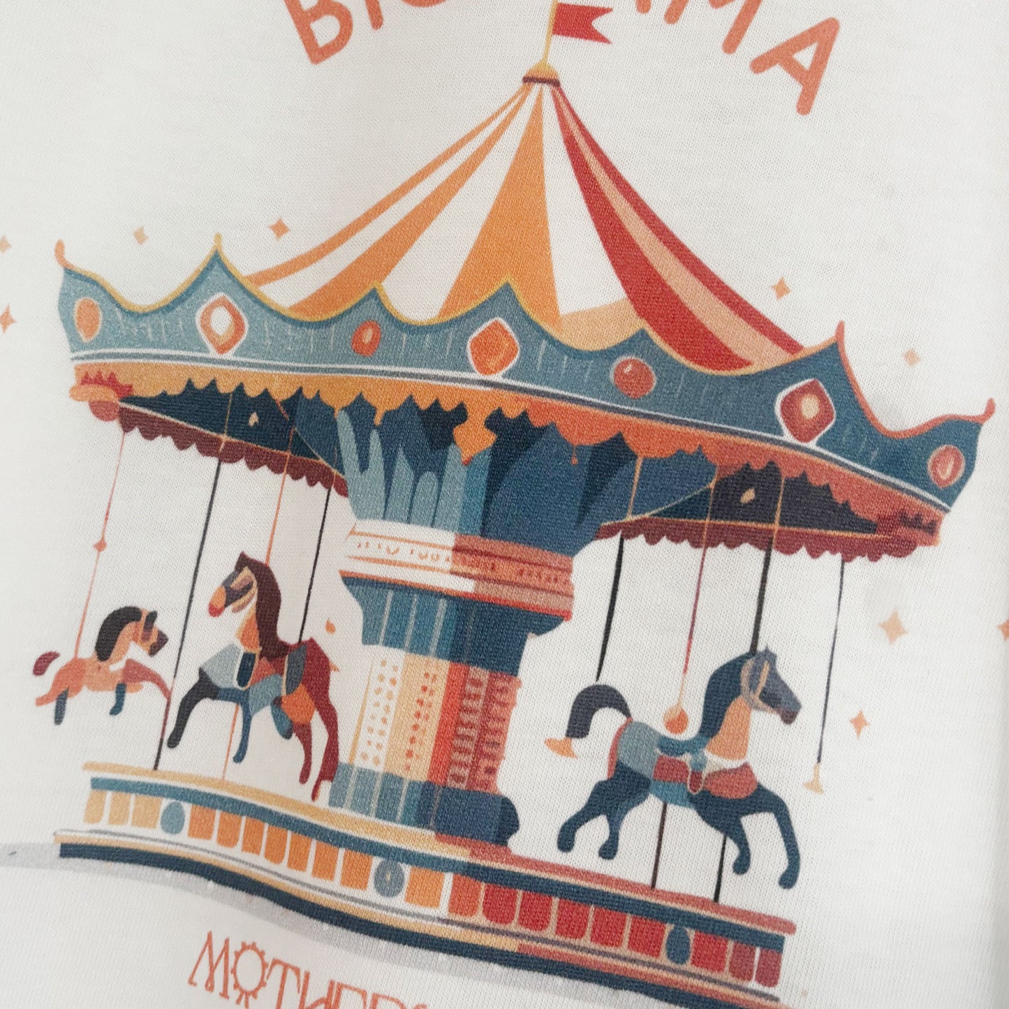 MERRY-GO-ROUND Tシャツ